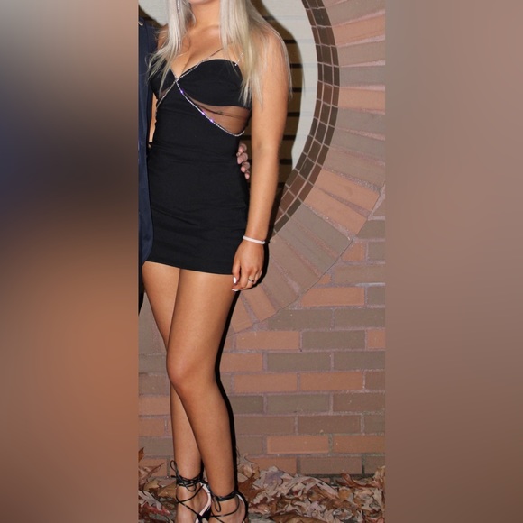 LITTLE BLACK MINI DRESS SEXY CRYSTAL CROSS STRAP DETAIL - Picture 5 of 5
